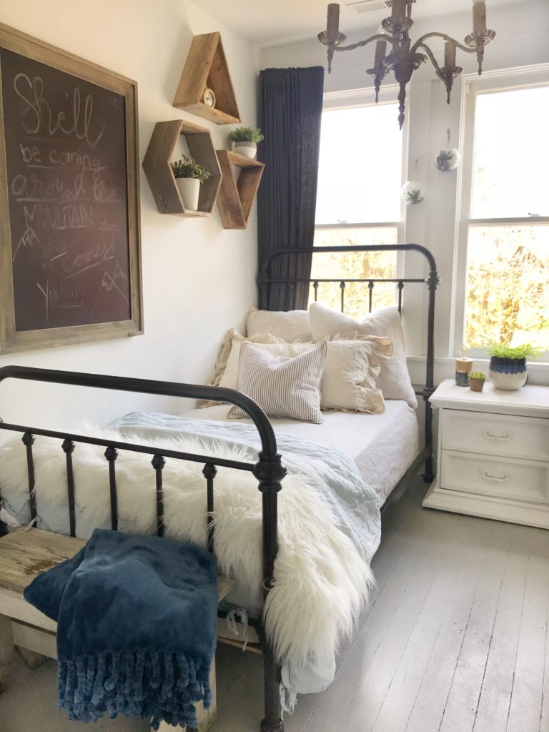 Boho farmhouse style bedroom for teen girls